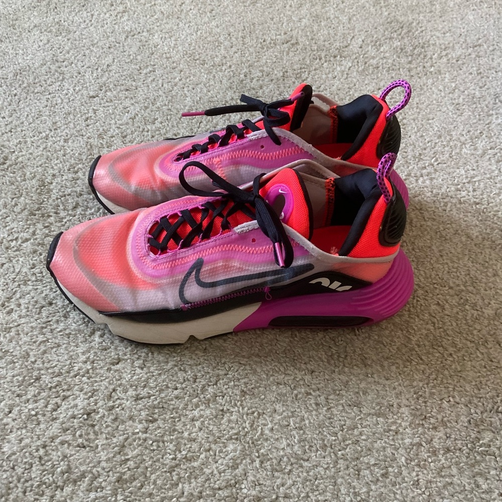 Nike Air Max 2090 Womens Pink Iced Lilac Crimson Sneakers Mens 9.5 women Sz 11